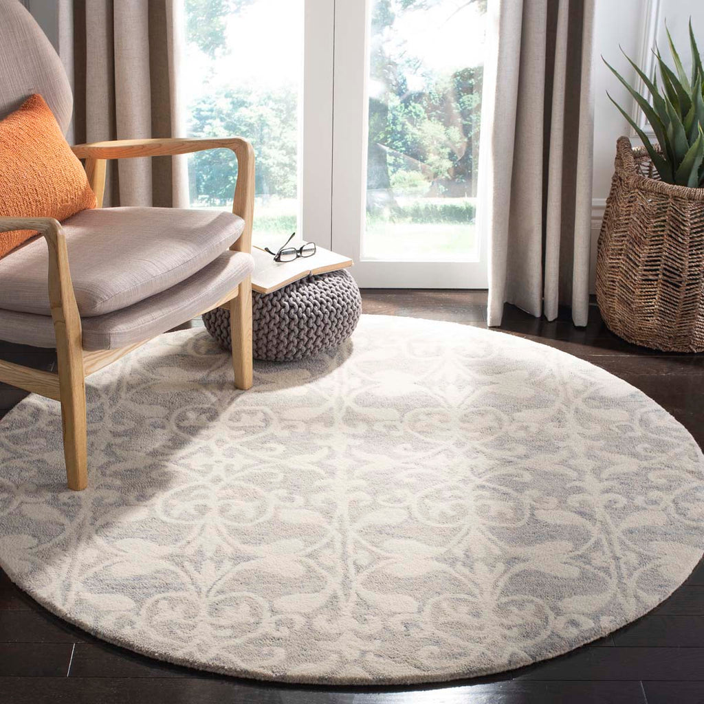 Safavieh Chatham Rug Collection CHT765E - Light Grey / Ivory