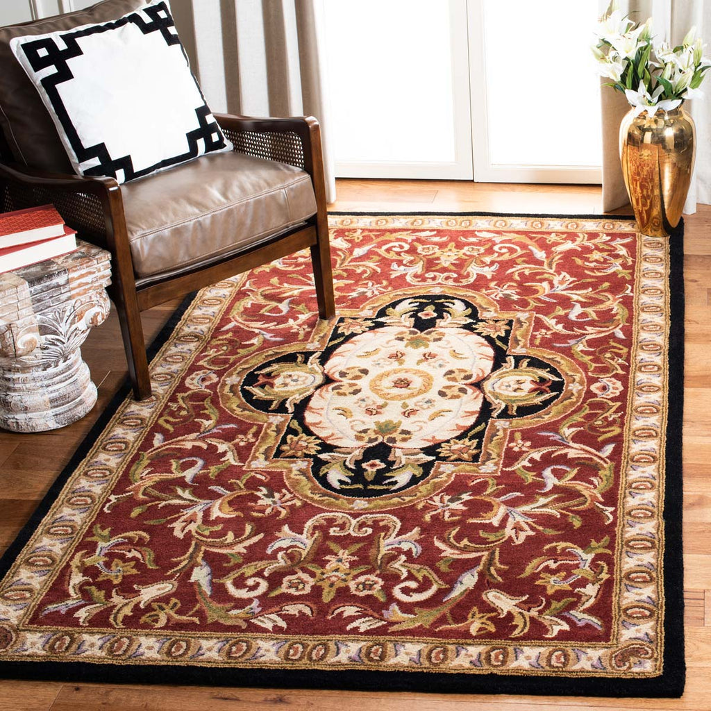 Safavieh Classic Rug Collection CL220C - Red / Black