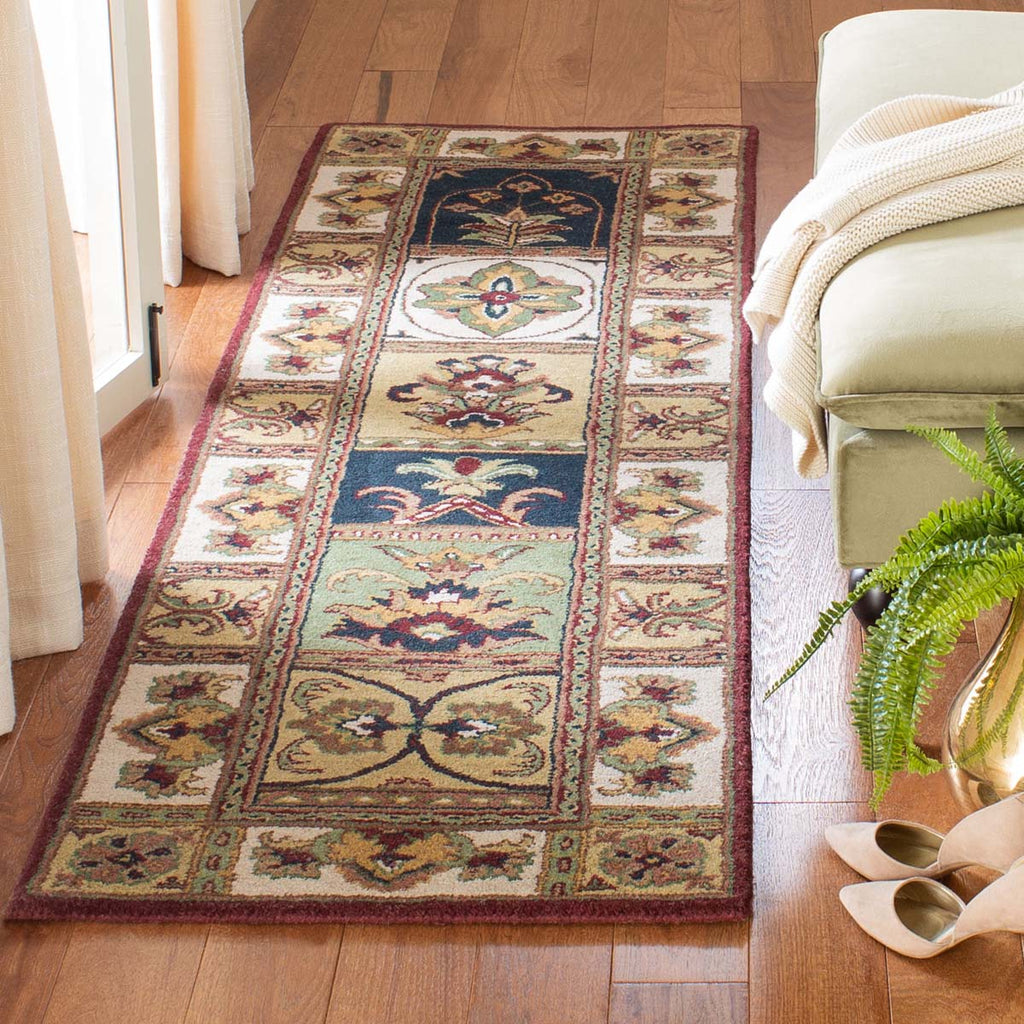 Safavieh Classic Rug Collection CL386A - Assorted