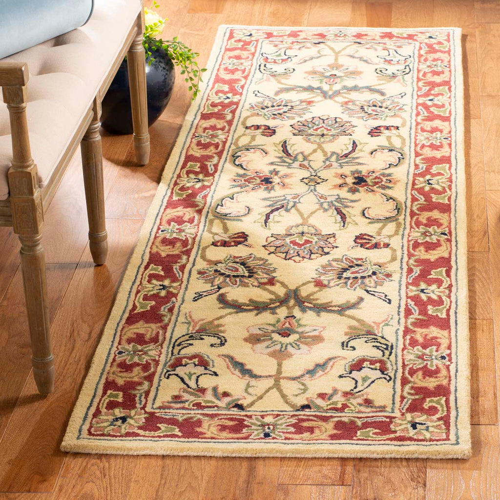 Safavieh Classic Rug Collection CL398A - Gold / Red