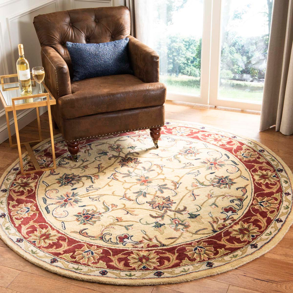 Safavieh Classic Rug Collection CL398A - Gold / Red