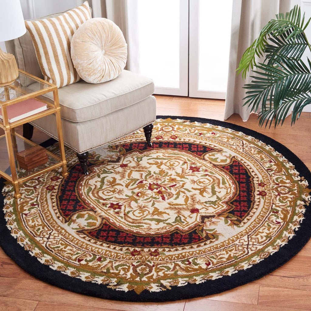 Safavieh Classic Rug Collection CL755B - Black