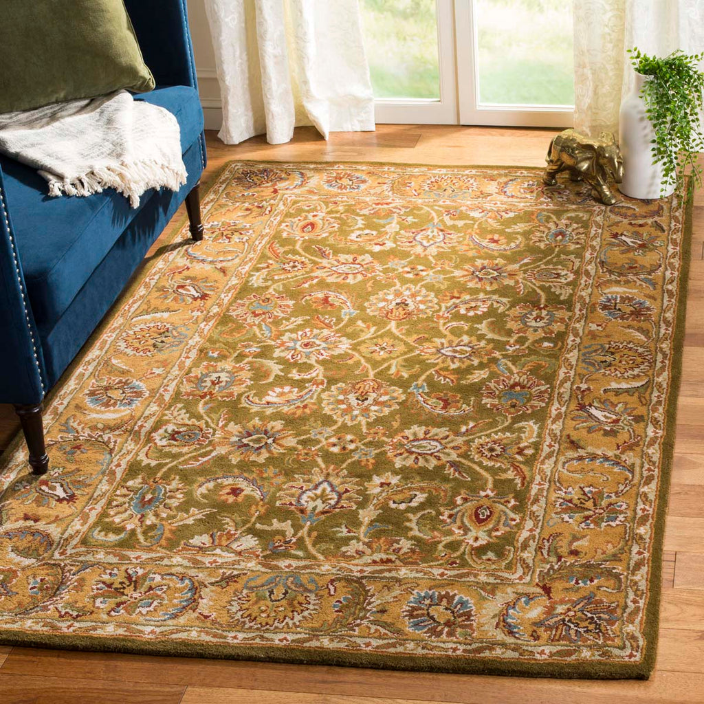 Safavieh Classic Rug Collection CL758M - Olive / Camel