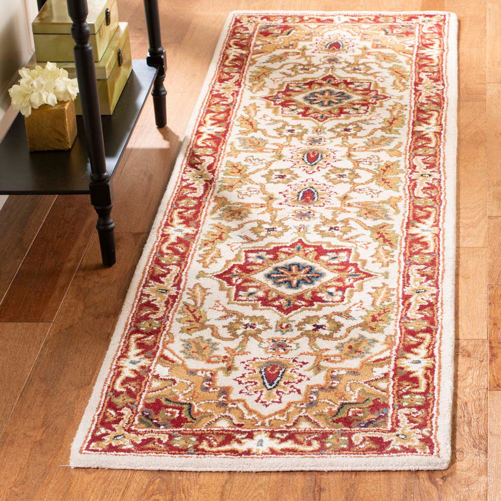 Safavieh Classic Rug Collection CL763A - Light Gold / Red