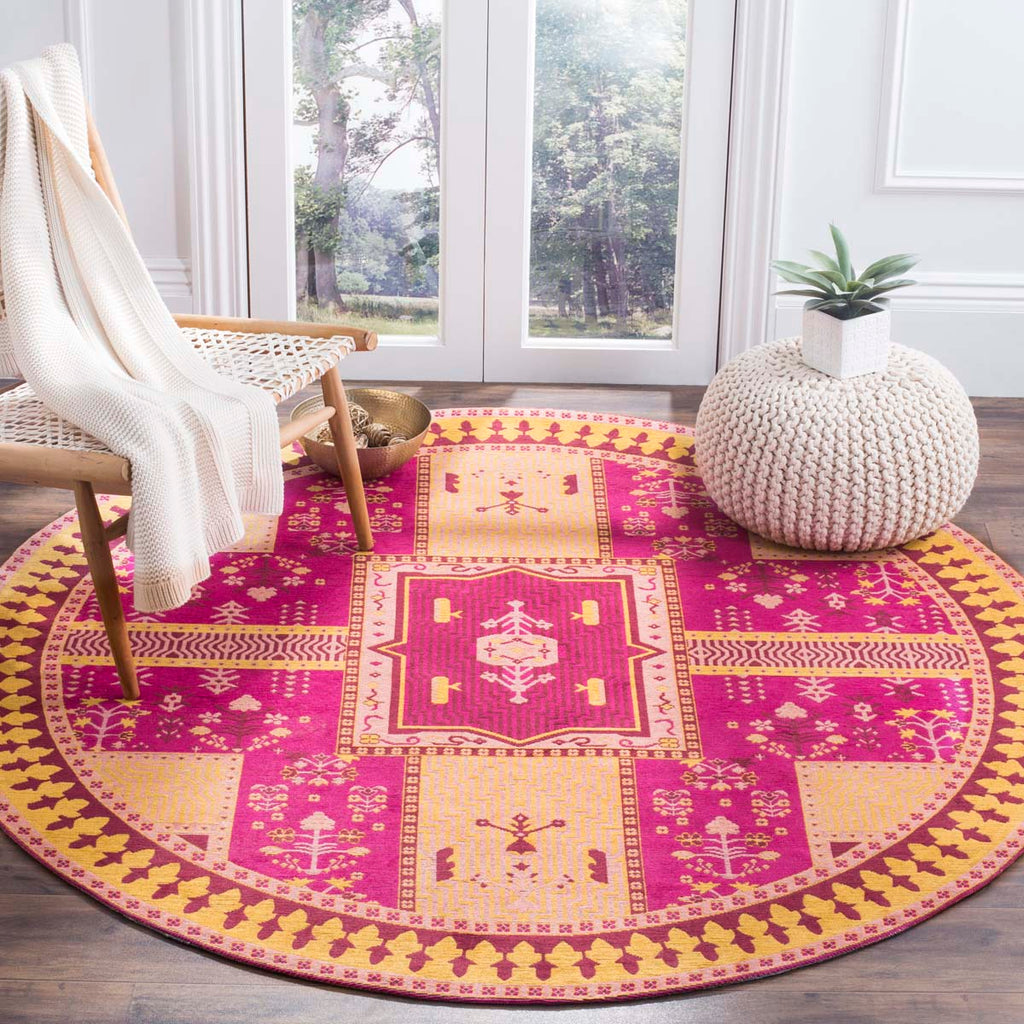 Safavieh -Classic Vintage Rug Collection 512E - Fuchsia / Gold