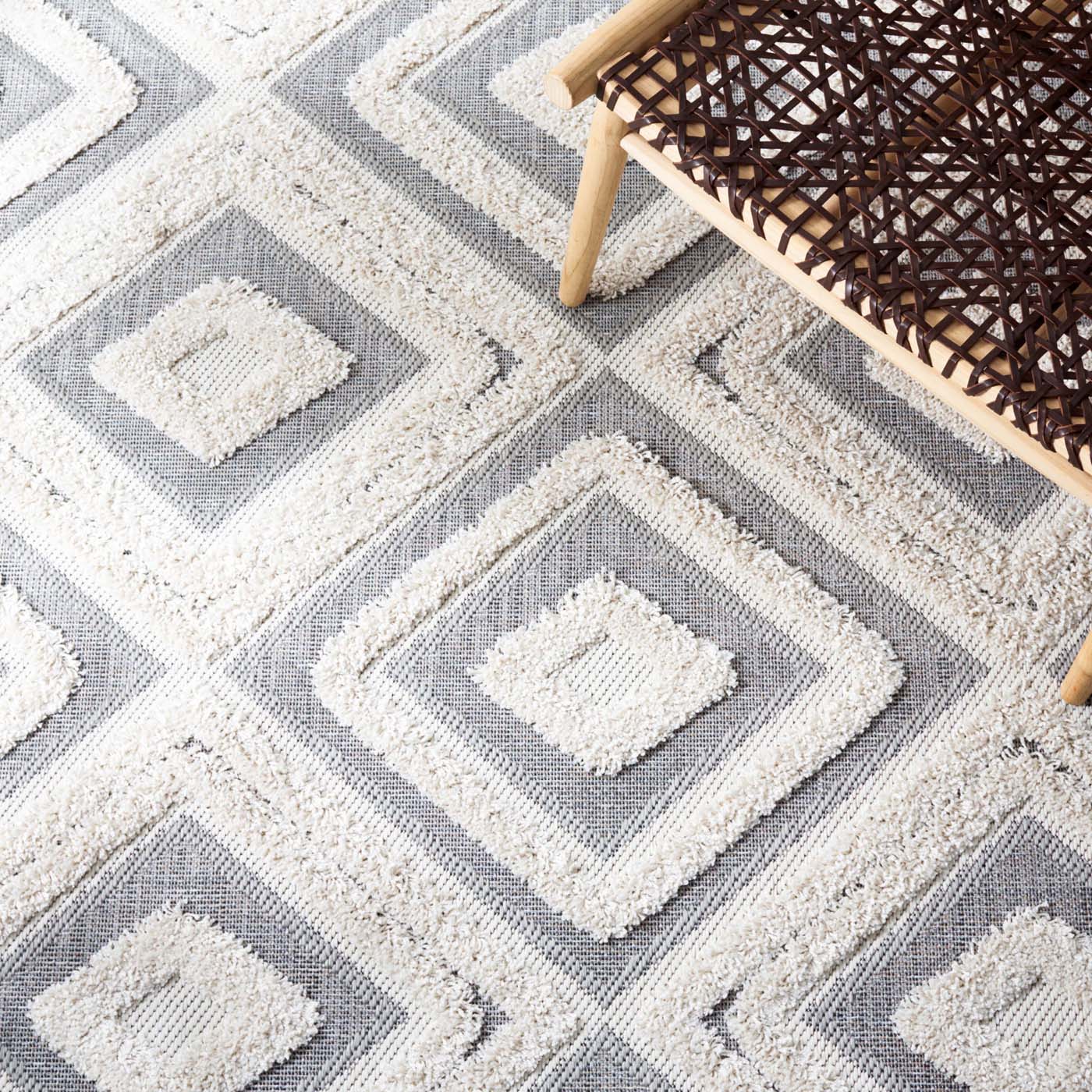 Kelowna Grey & Ivory Braided Wool Rug - Simple Style Co