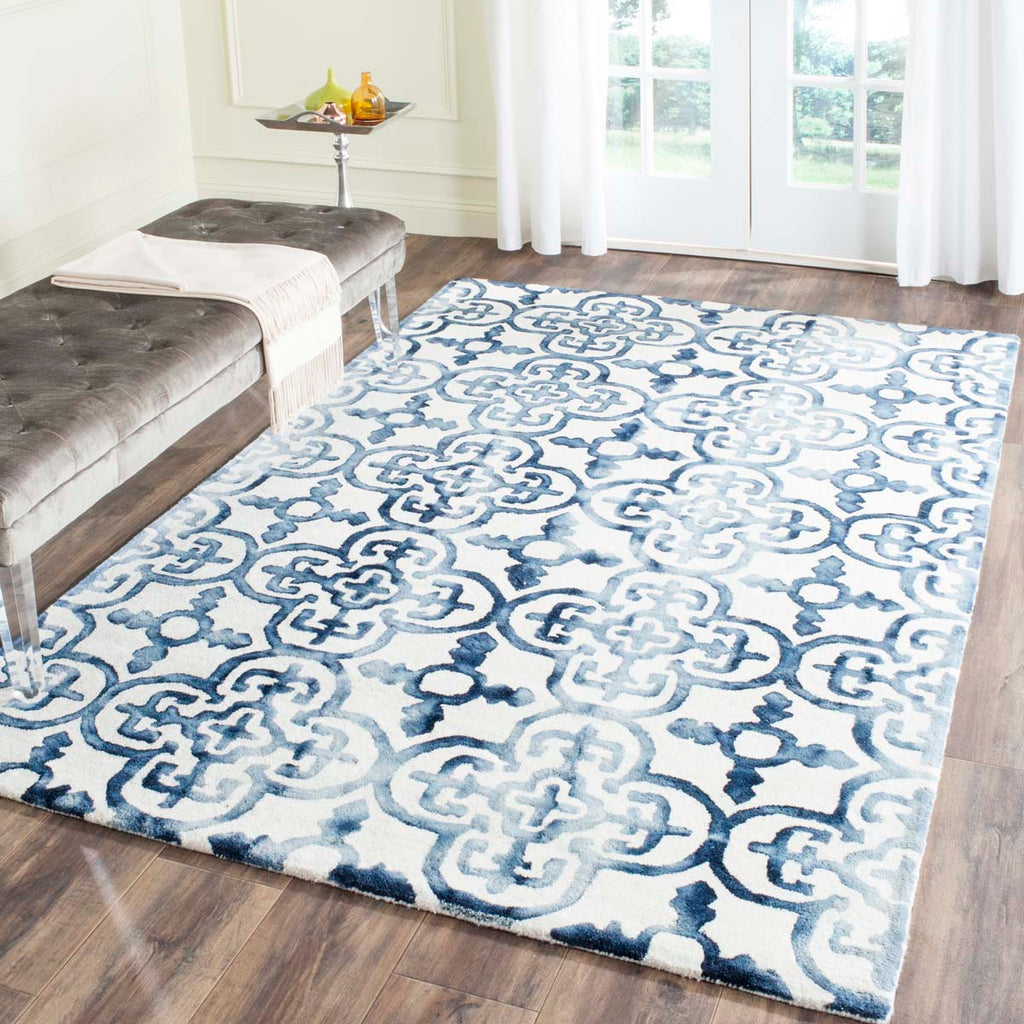 Safavieh Dip Dye Rug Collection DDY711P - Ivory / Navy