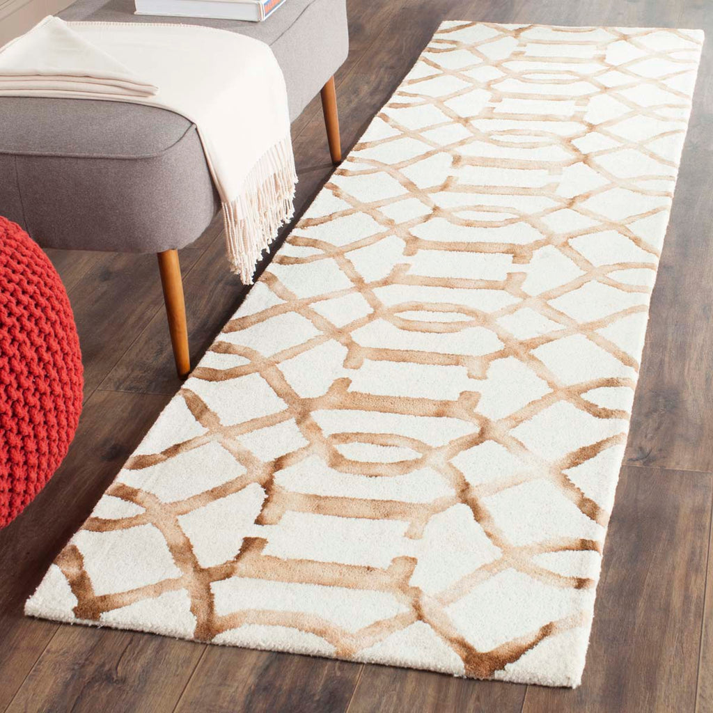 Safavieh Dip Dye Rug Collection DDY712E - Ivory / Camel