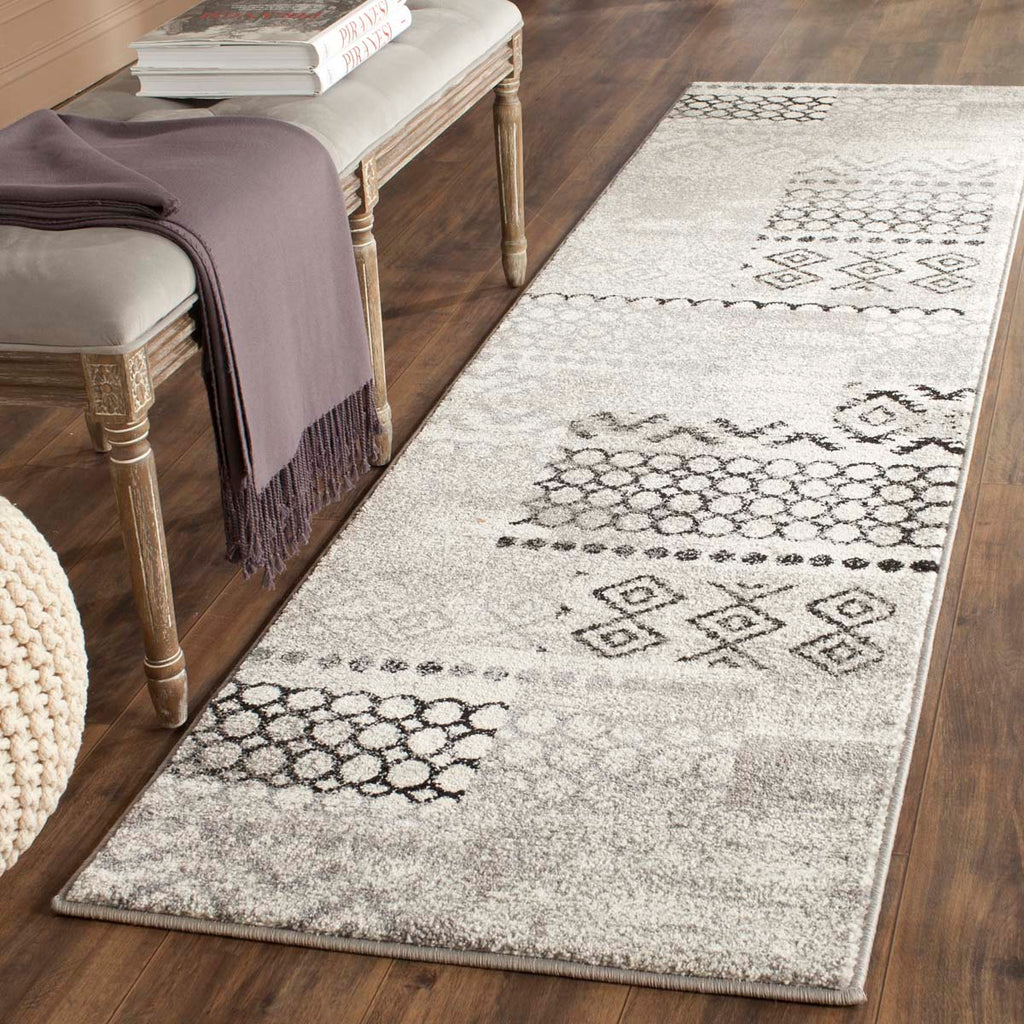Safavieh Evoke Rug Collection EVK407C - Cream / Dark Grey