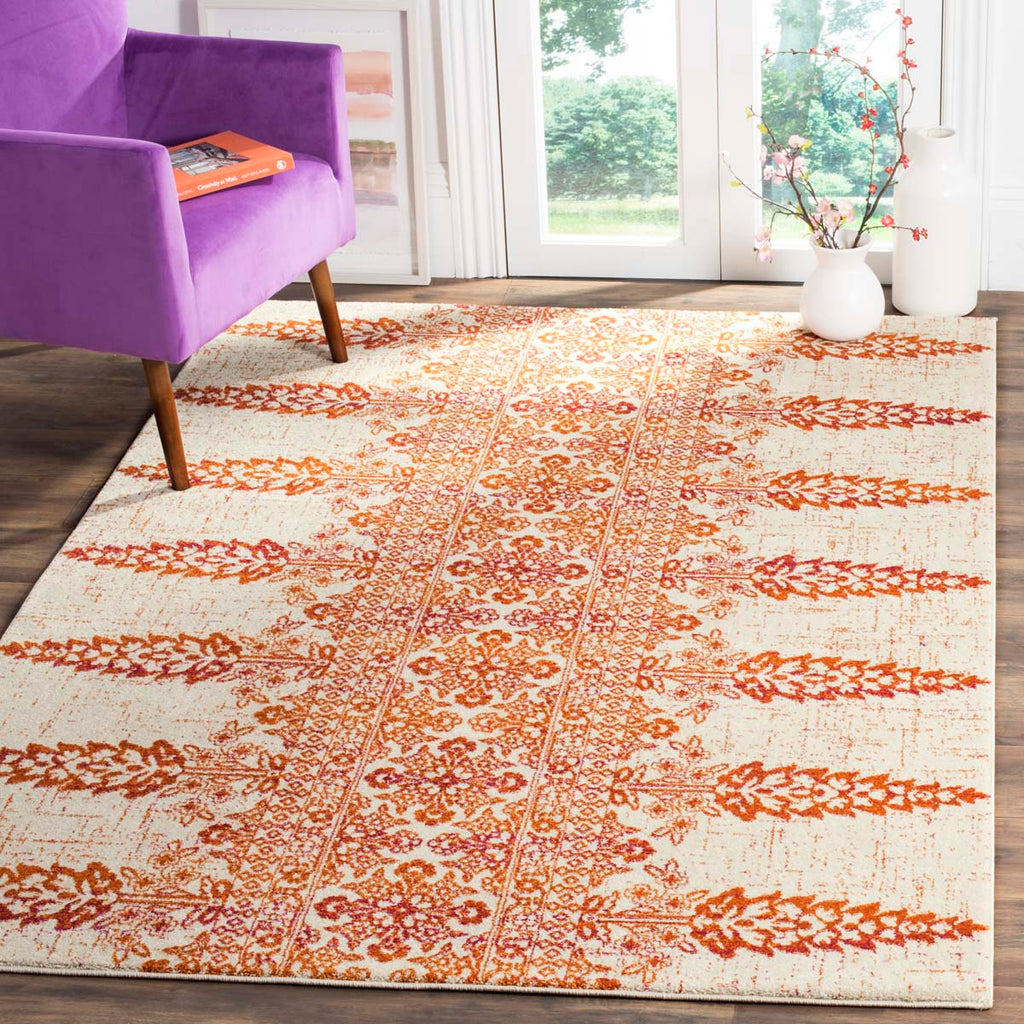 Safavieh Evoke Rug Collection EVK521R - Ivory / Gold