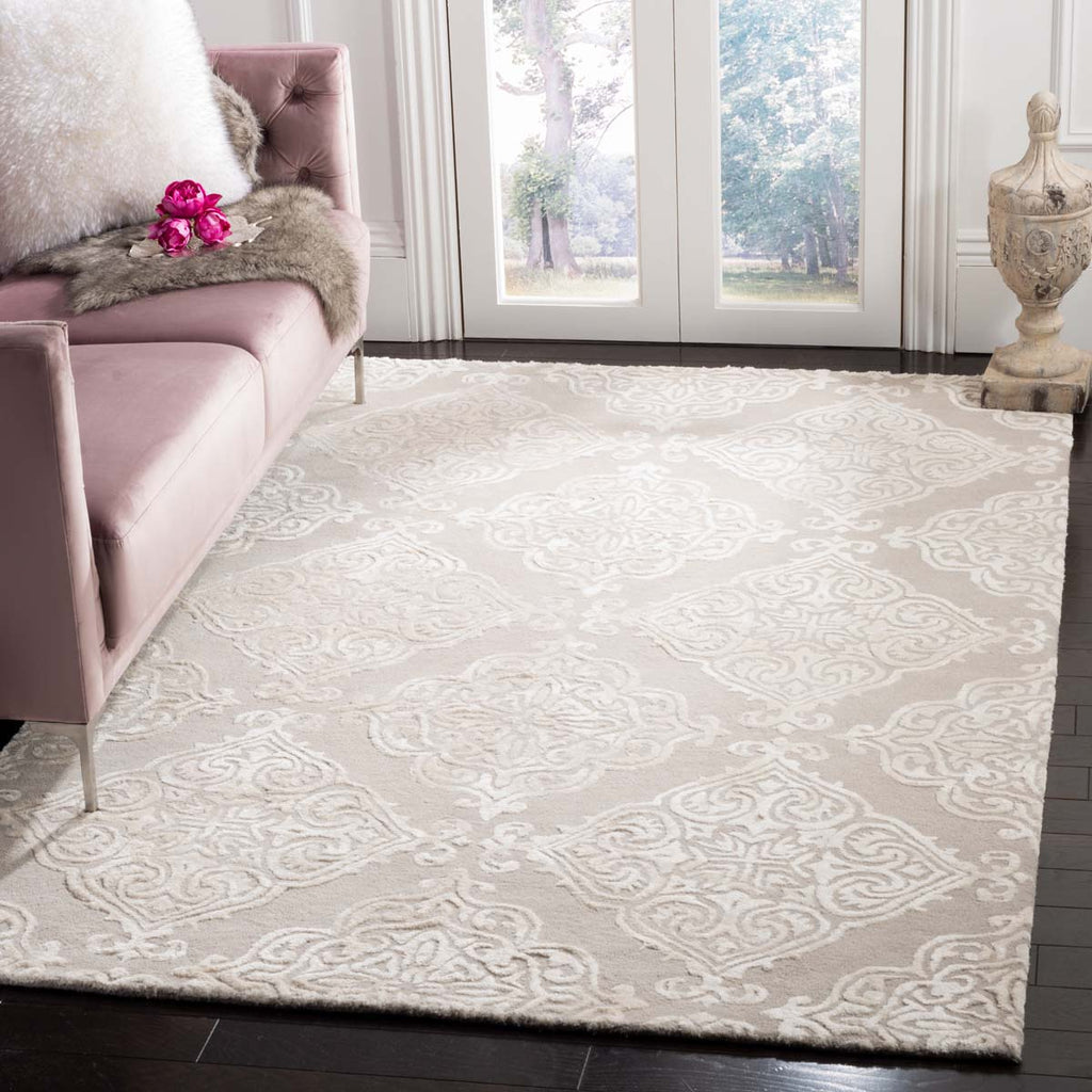 Safavieh Glamour Rug Collection GLM568A - Silver / Ivory