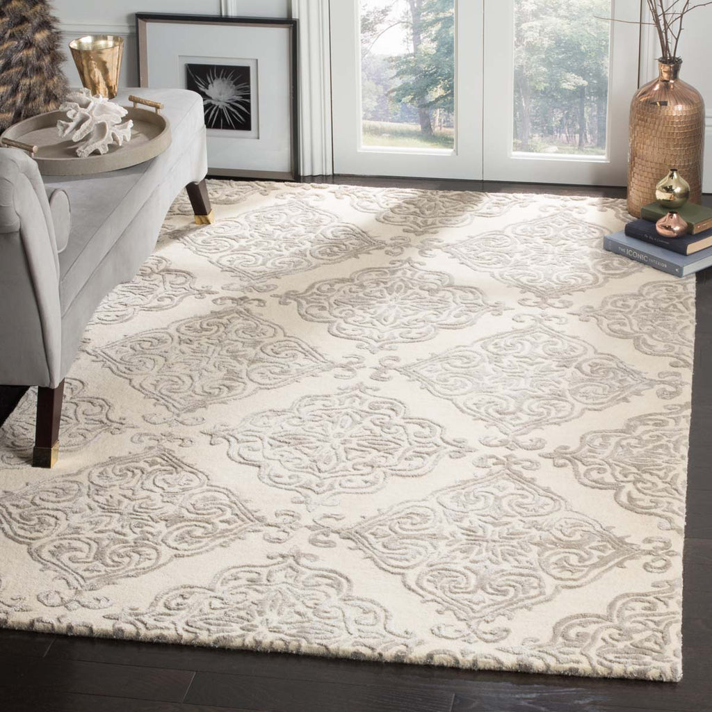Safavieh Glamour Rug Collection GLM568C - Ivory / Silver