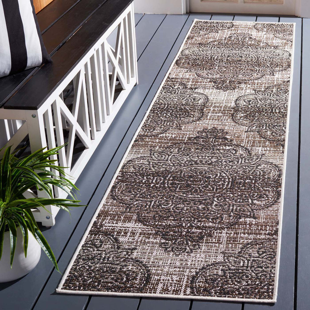 Safavieh Havana Rug Collection: HAV319E - Light Brown / Black