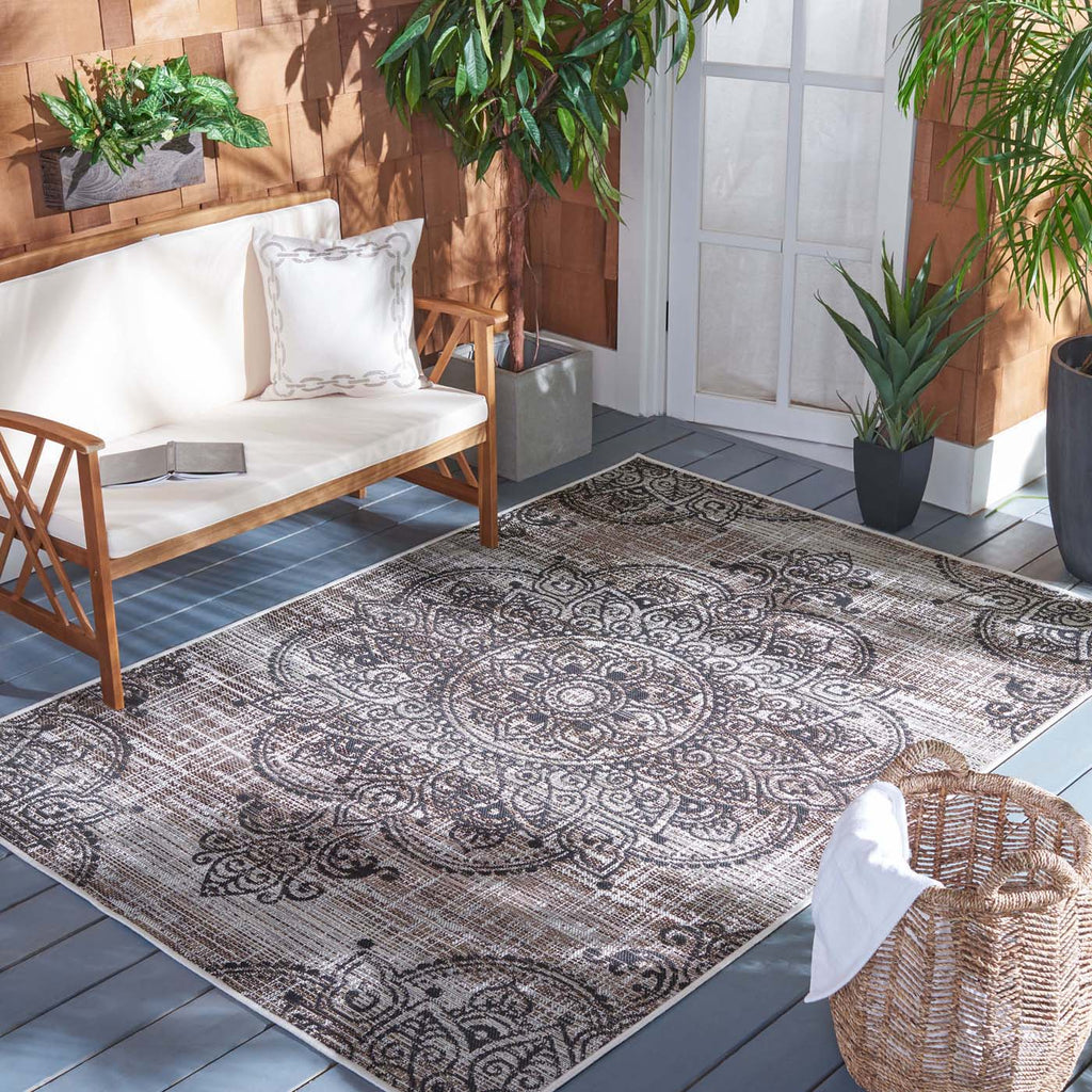 Safavieh Havana Rug Collection: HAV319E - Light Brown / Black