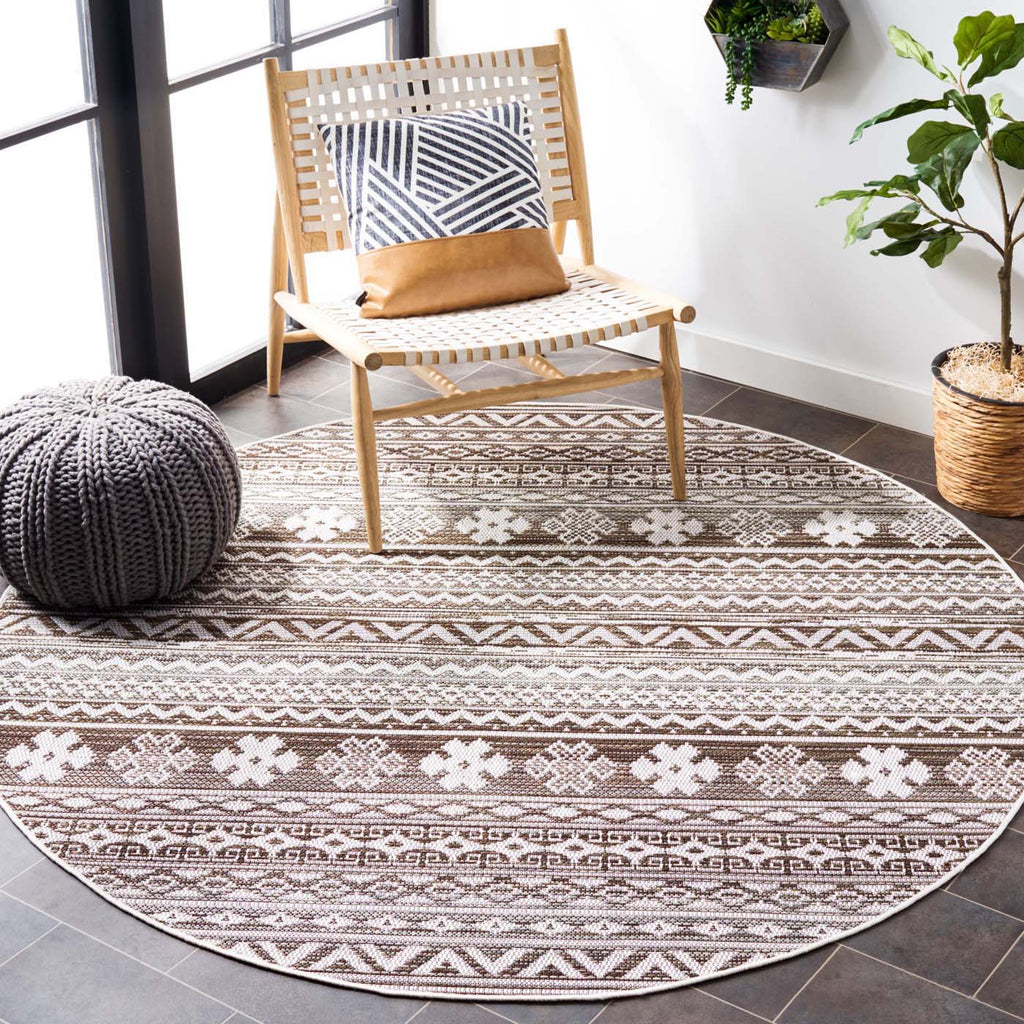 Safavieh Havana Rug Collection: HAV331E - Light Brown / Ivory