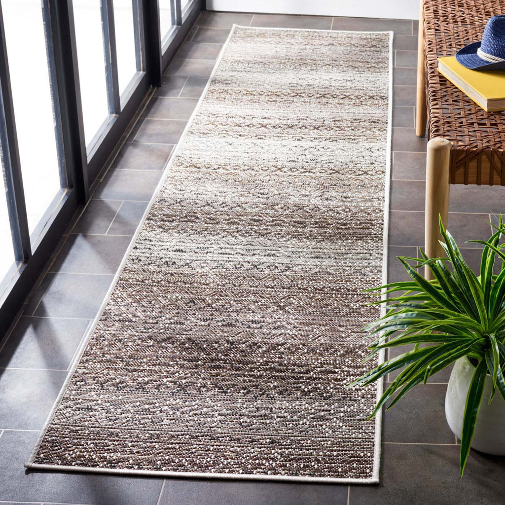 Safavieh Havana Rug Collection: HAV350E - Light Brown / Ivory