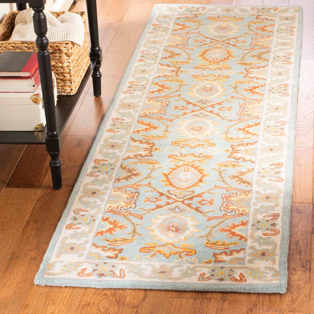 Safavieh Heritage Rug Collection HG734A - Light Blue / Ivory