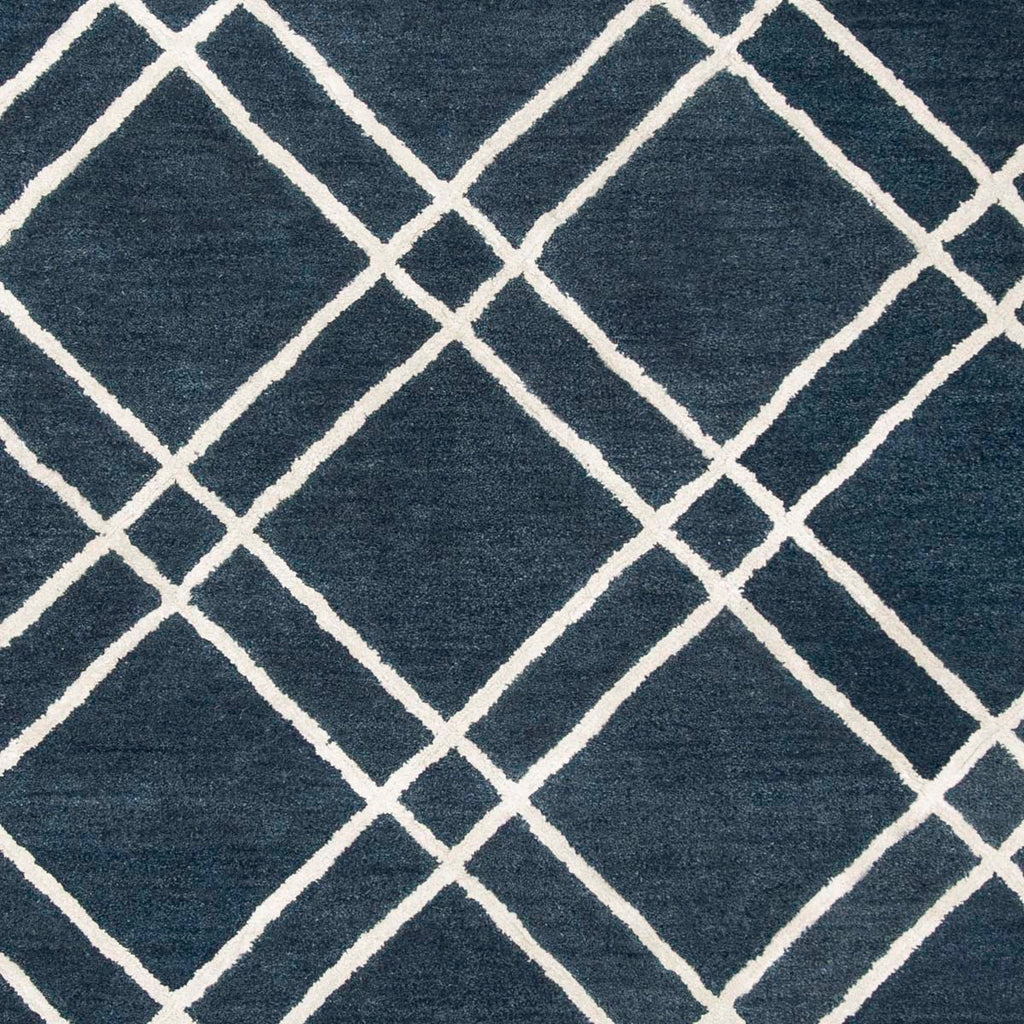 Safavieh Himalaya Rug Collection HIM901N - Navy / Silver