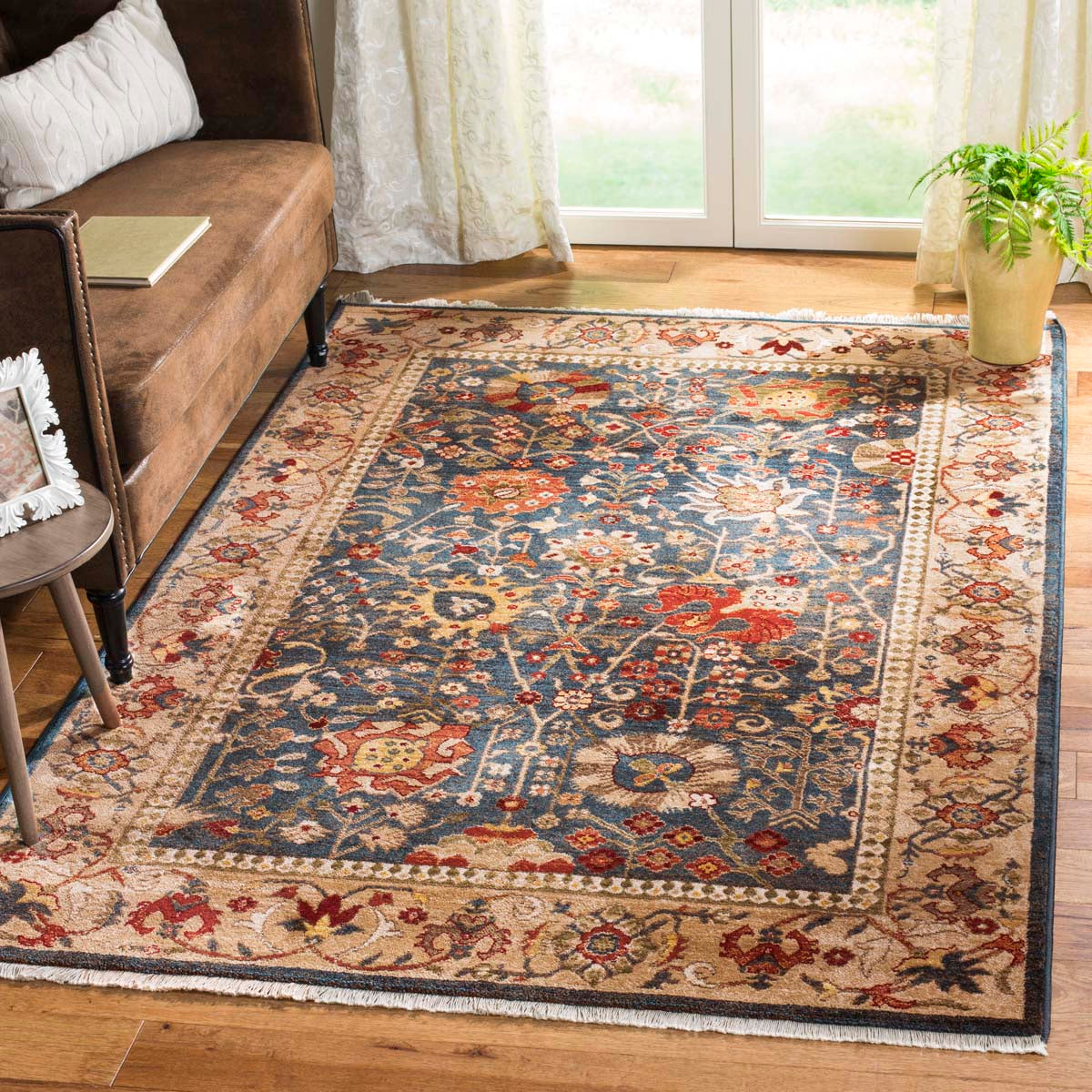 Safavieh Kashan Collection KSN306M Blue / Red Rug - 2' 6 x 8