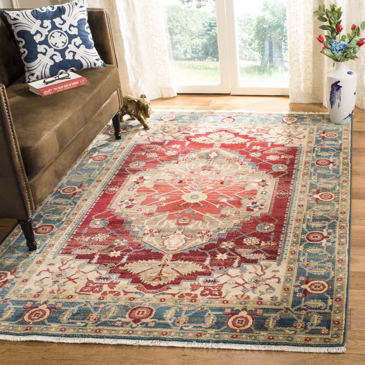 Safavieh Kashan Collection KSN306M Blue / Red Rug - 2' 6 x 8