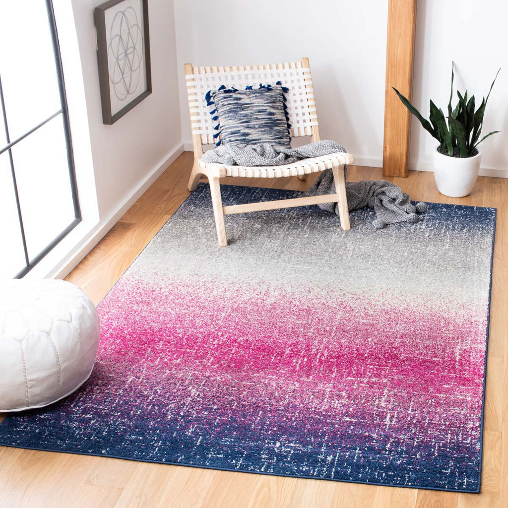 Safavieh Madison Rug Collection MAD601M - Fuchsia / Navy