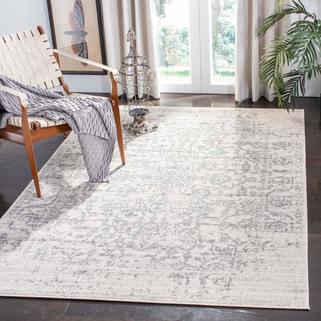 Safavieh Madison Rug Collection MAD603G - Silver / Ivory