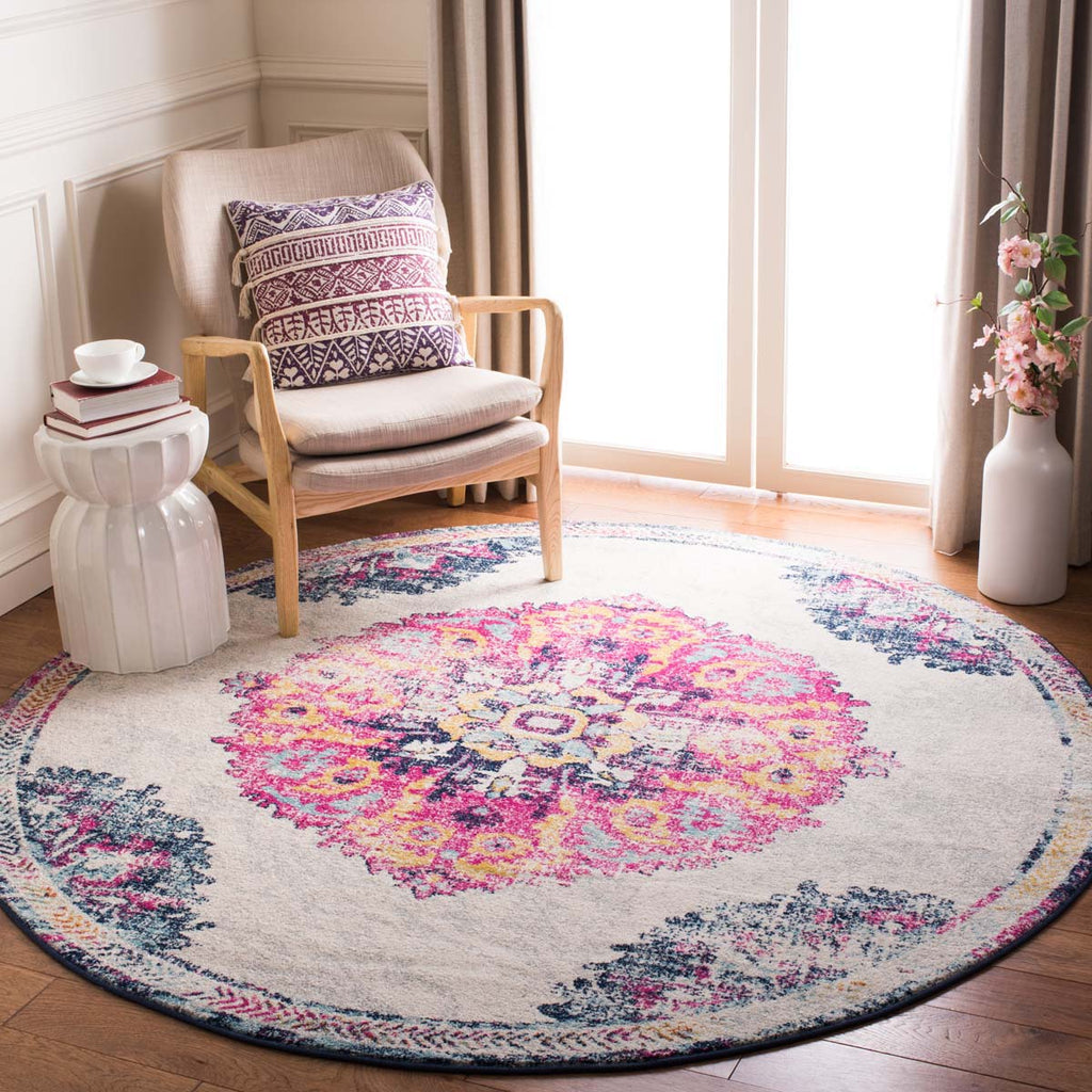 Safavieh Madison 900 Rug Collection MAD913A - Ivory / Fuchsia