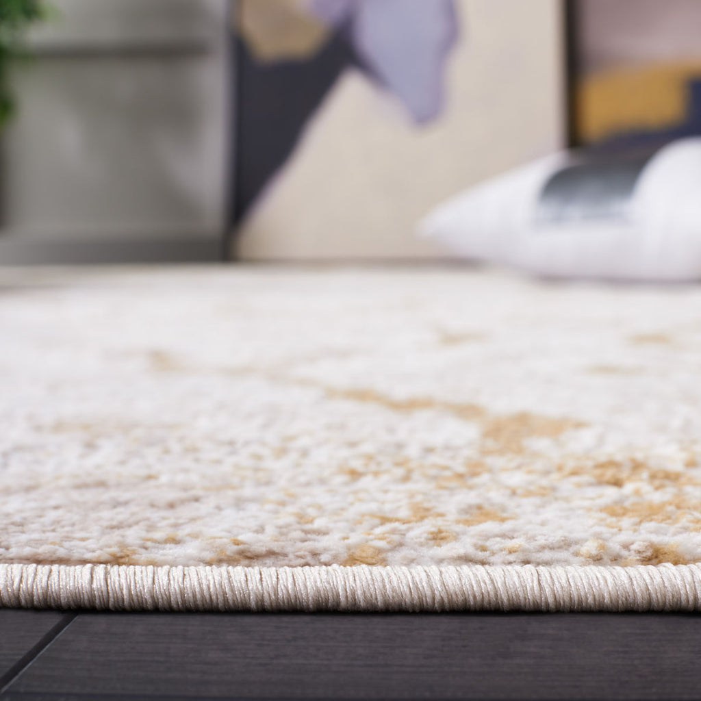 Safavieh Meadow Collection, MDW527A - Ivory / Gold