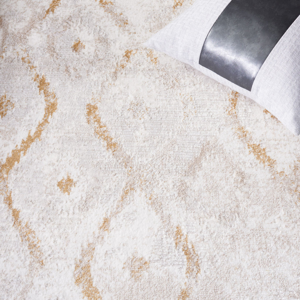 Safavieh Meadow Collection, MDW527A - Ivory / Gold