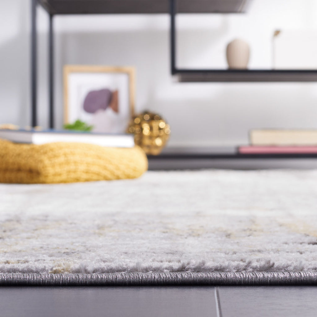 Safavieh Meadow Collection, MDW550F - Light Grey / Gold