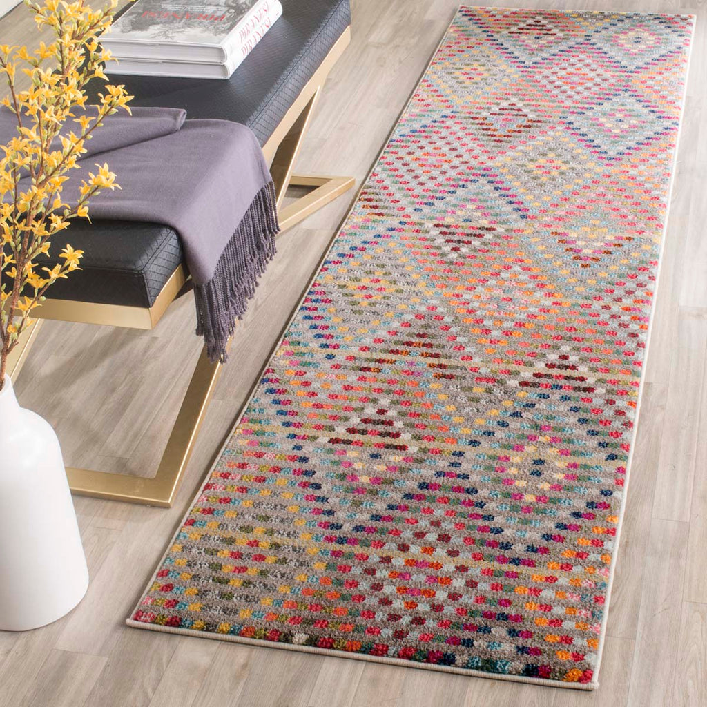 Safavieh Monaco Rug Collection MNC204F - Multi / Beige