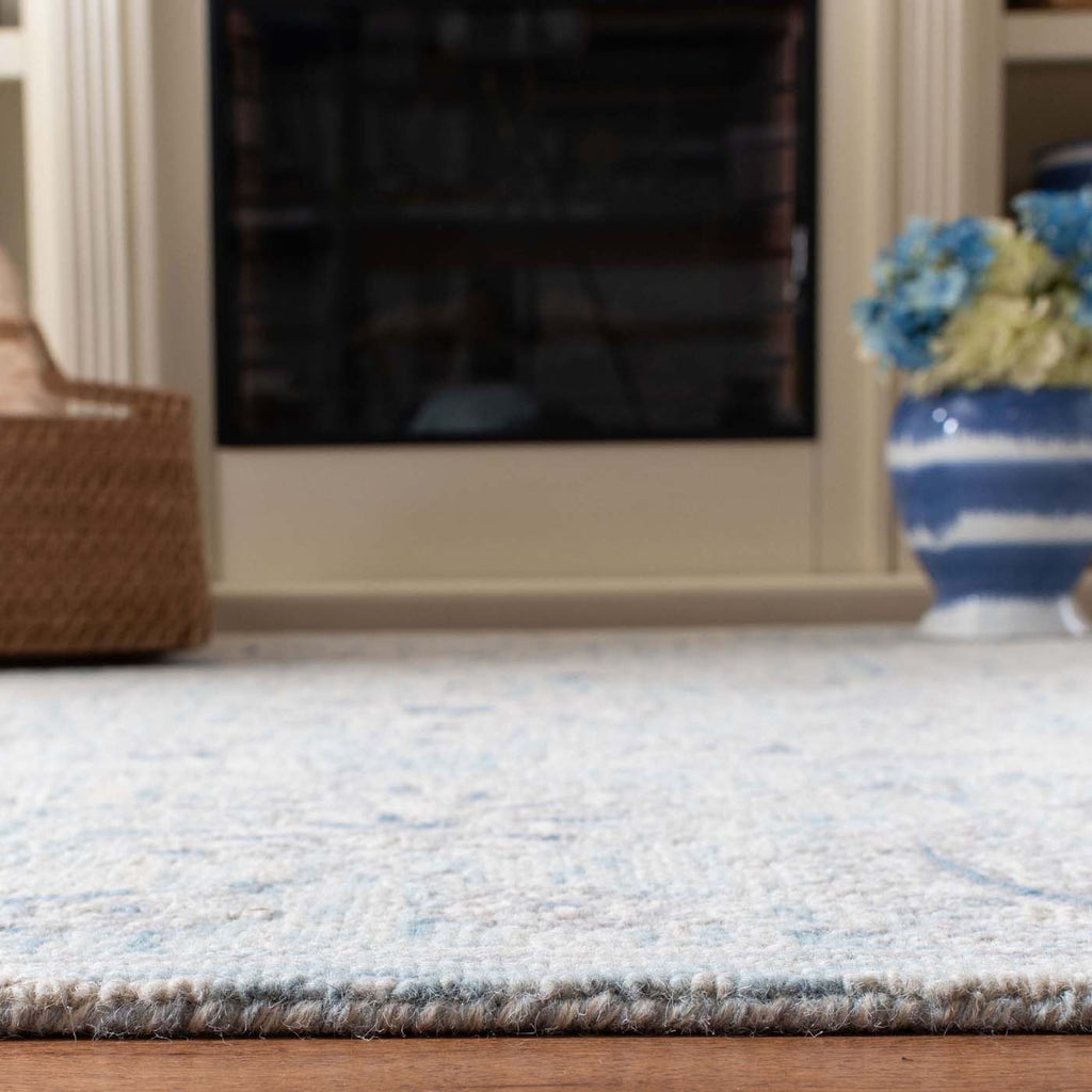 Martha Stewart Rug Collection: MSR3360M - Light Blue / Ivory