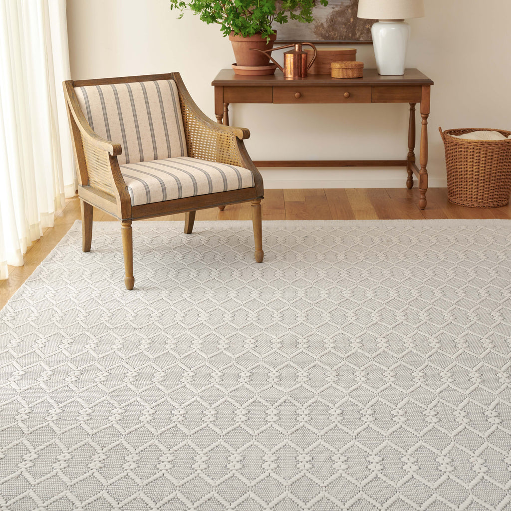 Safavieh Martha Stewart Rug Collection: MSR3505A - Ivory