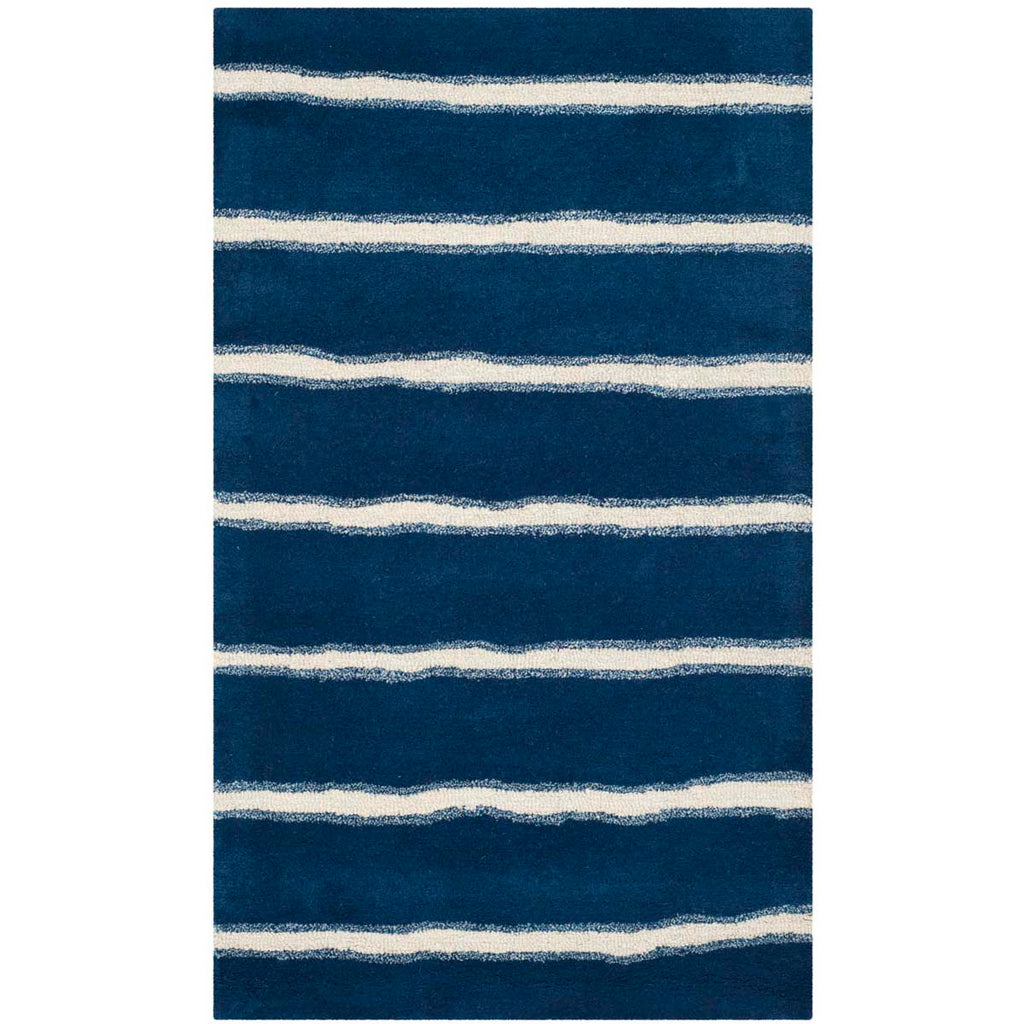 Martha Stewart Rug Collection MSR3617C - Wrought Iron / Navy