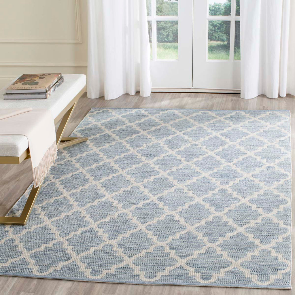 Safavieh Montauk Rug Collection MTK810B - Light Blue / Ivory