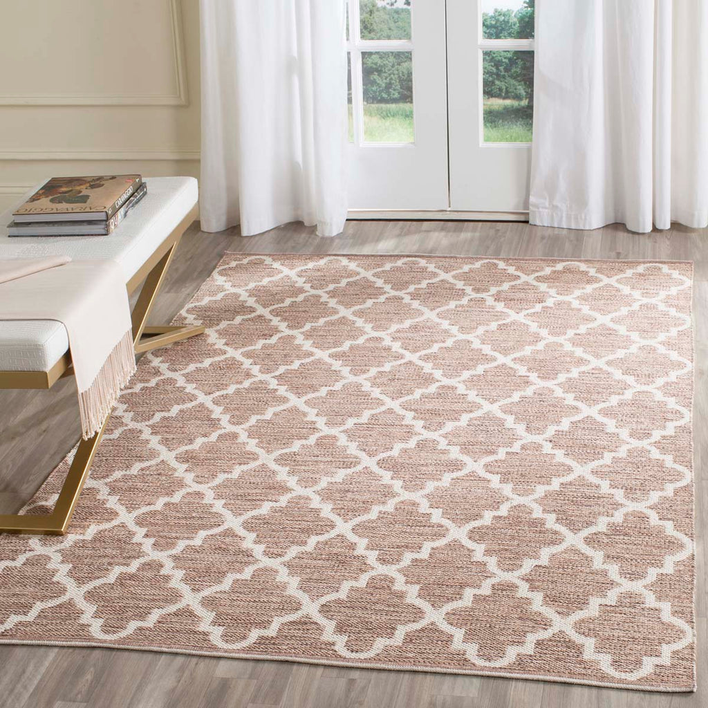 Safavieh Montauk Rug Collection MTK810E - Beige / Ivory