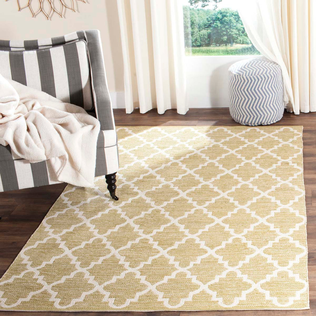 Safavieh Montauk Rug Collection MTK810G - Green / Ivory