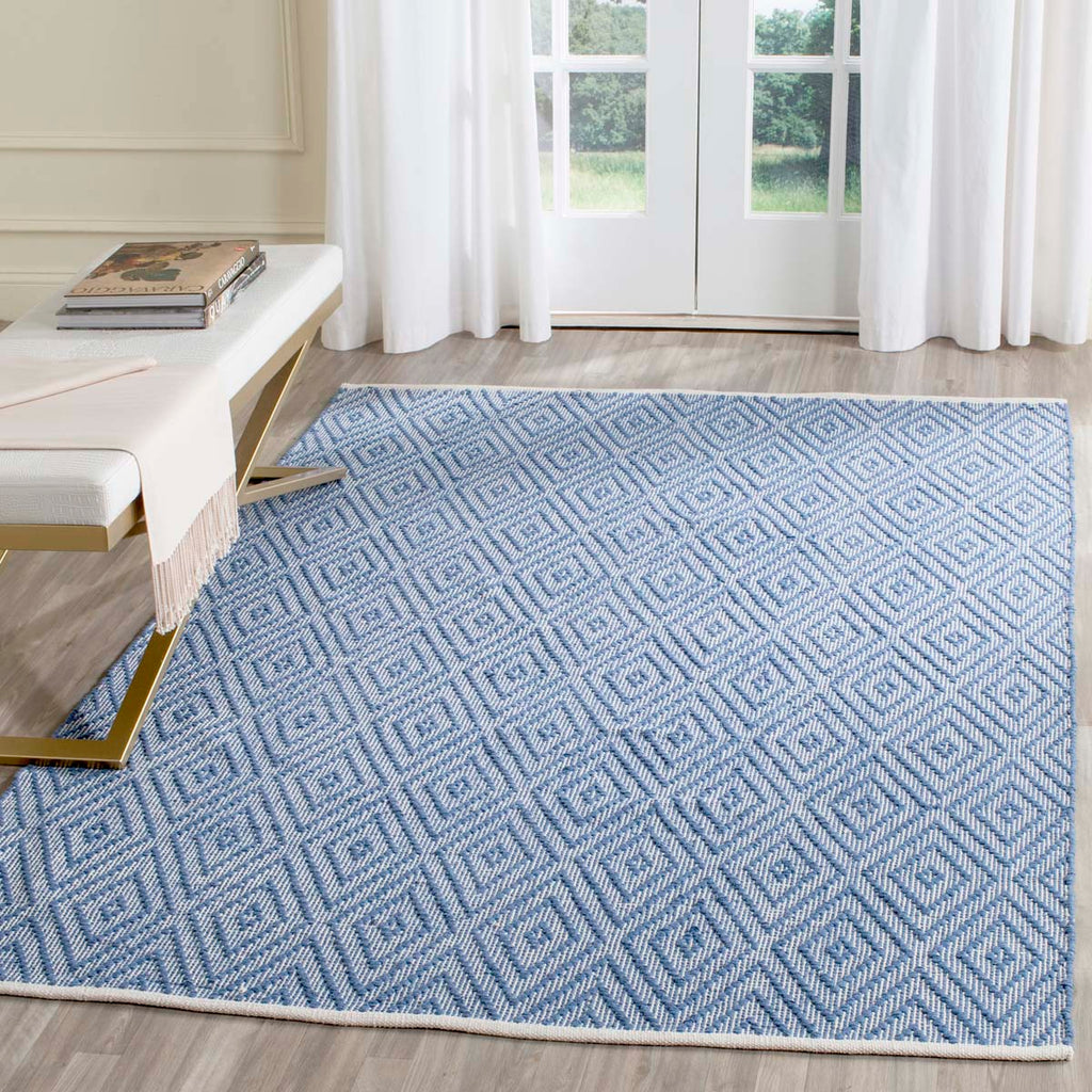 Safavieh Montauk Rug Collection MTK811B - Blue / Ivory