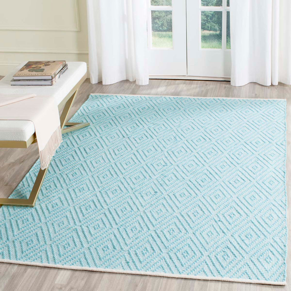 Safavieh Montauk Rug Collection MTK811H - Turquoise / Ivory