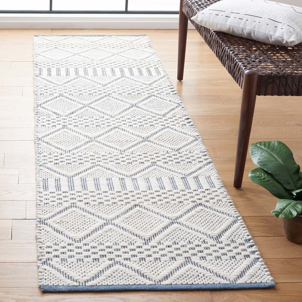 Safavieh Natura Rug Collection NAT857A - Ivory / Blue