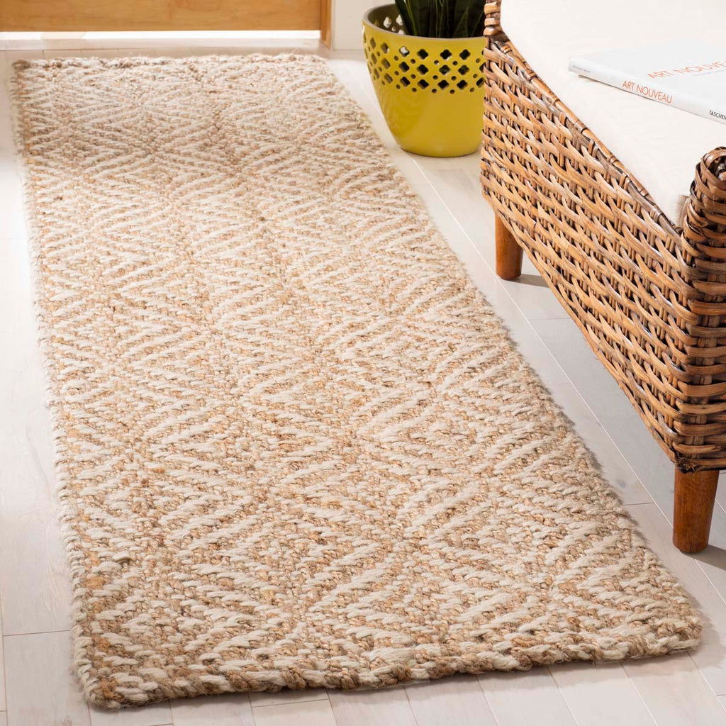 Safavieh Natural Fiber Rug Collection NF185A - Natural / Ivory