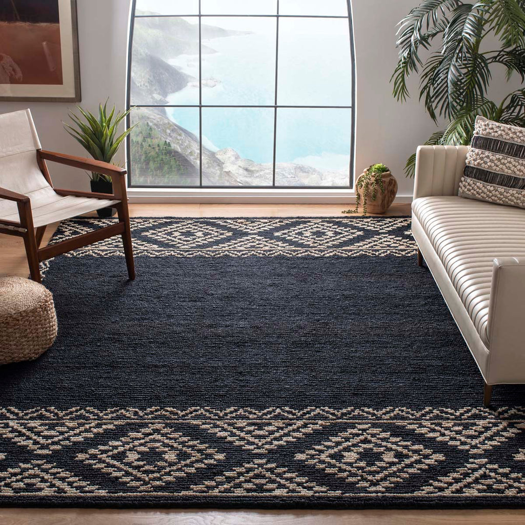 Safavieh Natural Fiber Rug Collection NF552Z - Black