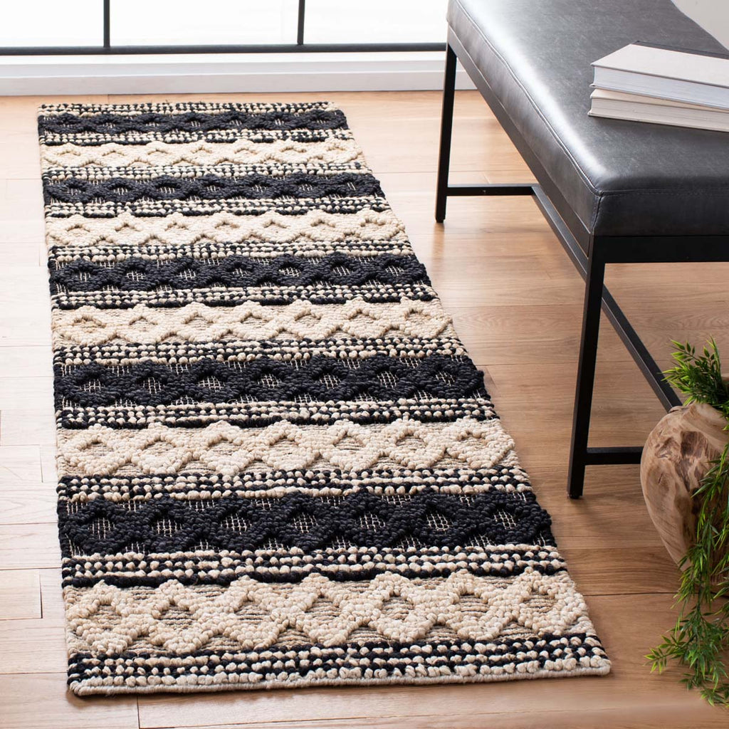 Safavieh Natural Fiber Rug Collection NF568Z - Black / Ivory