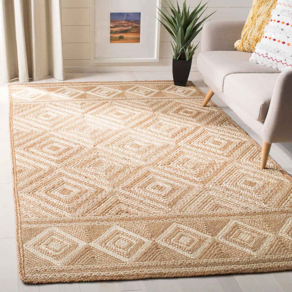 Safavieh Natural Fiber Rug Collection NF880B - Natural / Ivory