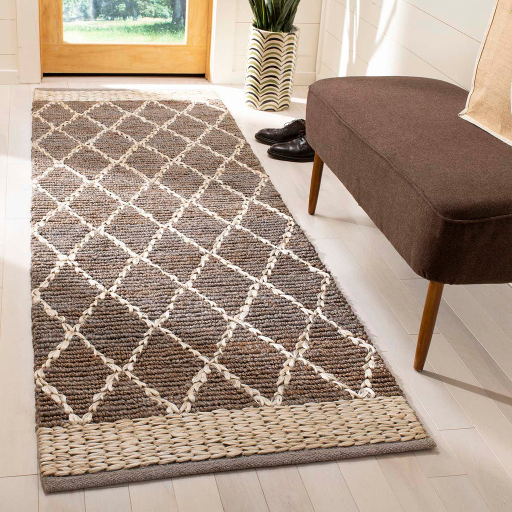 Safavieh Natural Fiber Rug Collection NF951F - Natural / Grey