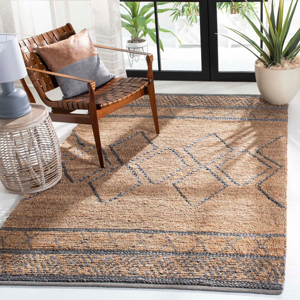 Safavieh Natural Fiber Rug Collection NF957B - Beige / Grey