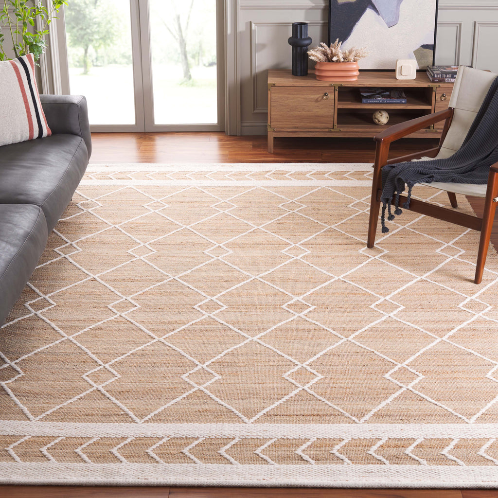 Safavieh Natural Fiber Rug Collection: NFB277A - Natural / Ivory