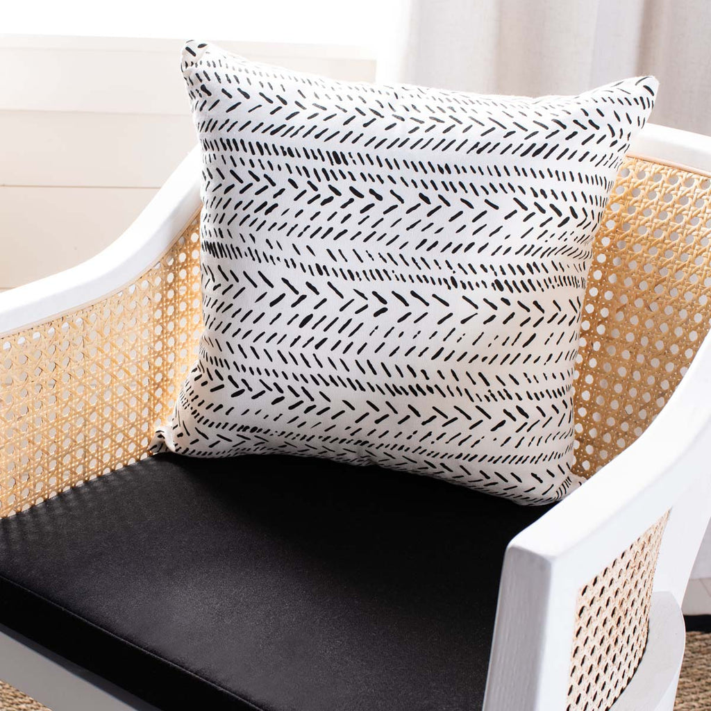 Safavieh Sarden Pillow - Black/White