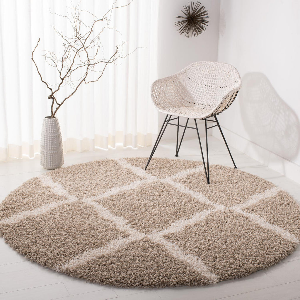Safavieh Dallas Shag Rug Collection SGDS257D - Beige / Ivory