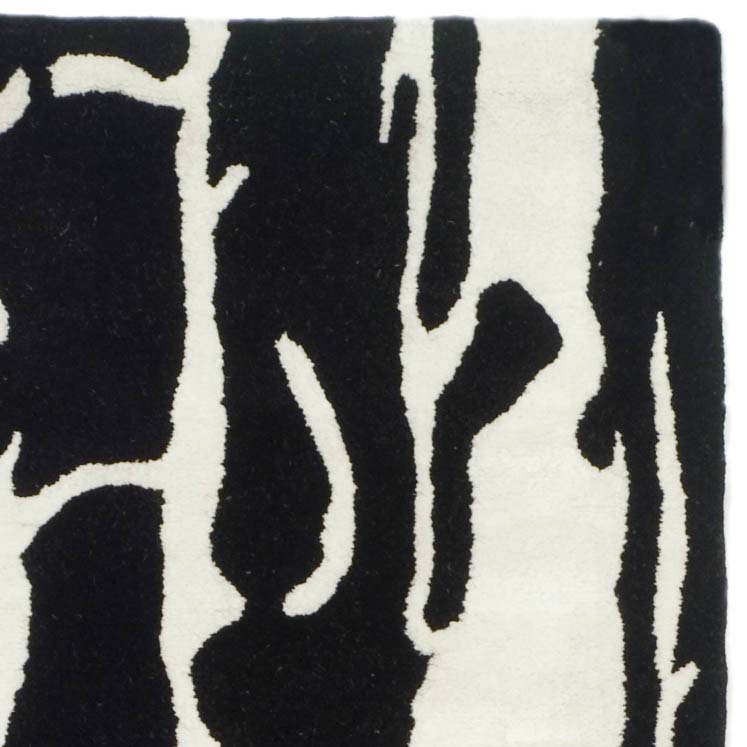 Safavieh Soho Rug Collection: SOH326A - Black / Ivory